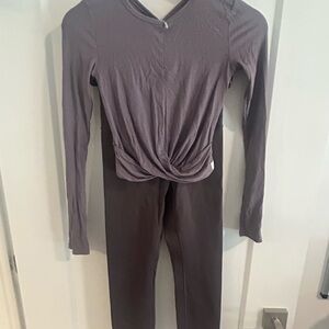 Vuori legging and crop top set